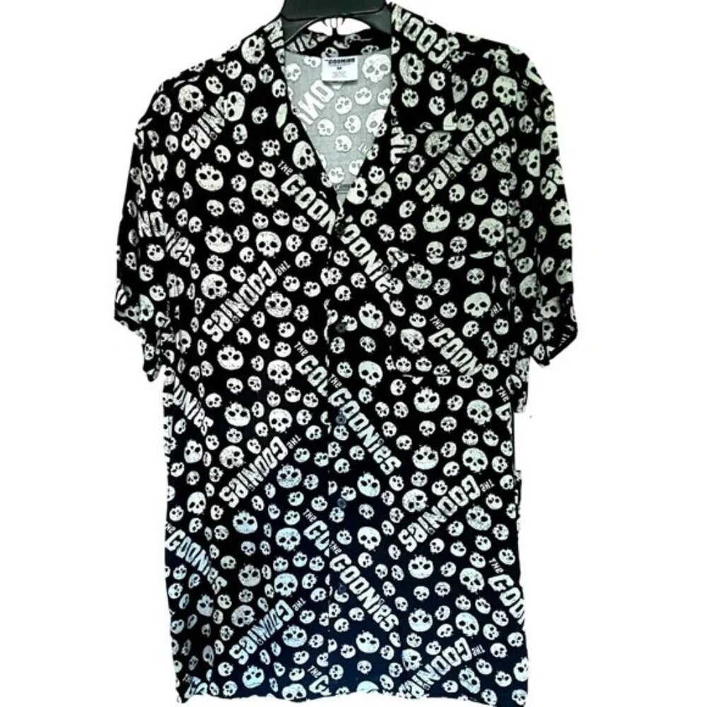 GOONIES print super comfortable rayon fabric Hawaiian shirt style short sleeve M